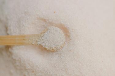 Чи варто вже робити запаси: економіст спрогнозував, що буде з цінами на цукор