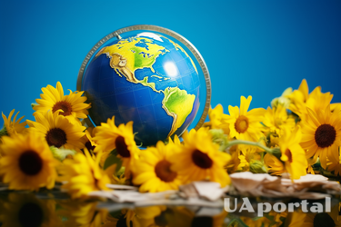 День учителя 2024: лучшие поздравления на украинском языке и красивые открытки