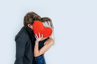 Тайны совместимости: какие мужчины идеально подходят Овнам, Тельцам, Близнецам и Ракам?