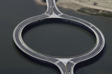 Архитектурная загадка раскрыта: самый странный мост мира в Уругвае поражает своей целью (видео)