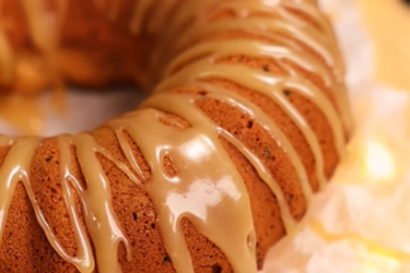 Рождественский пирог с финиками к праздничному столу: рецепт