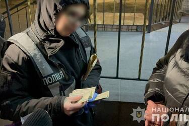 Полиция задержала на взятке заместитель главного врача Центральной МСЭК