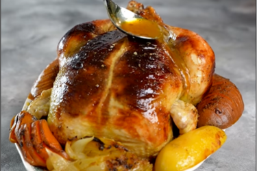 The most delicious whole chicken: will surely become your signature dish