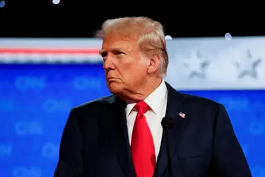 Когда ты теряешь 700 тысяч человек, время остановиться: Трамп заявил, что Путин проиграл войну