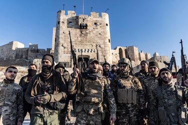 Смерть диктатуры в Сирии: страну ждет хаос?