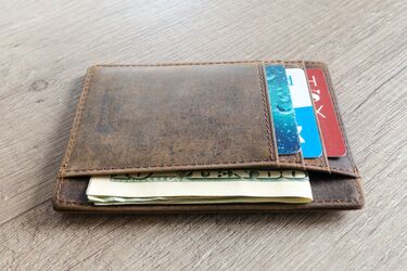 What to keep in your wallet to make money grow