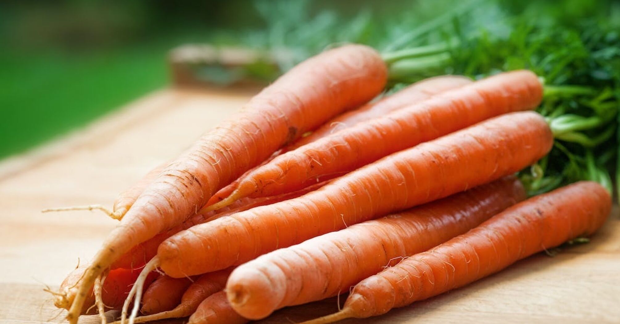 In 5 minutes, carrots will be crisp and firm again: an ingenious life hack with ice