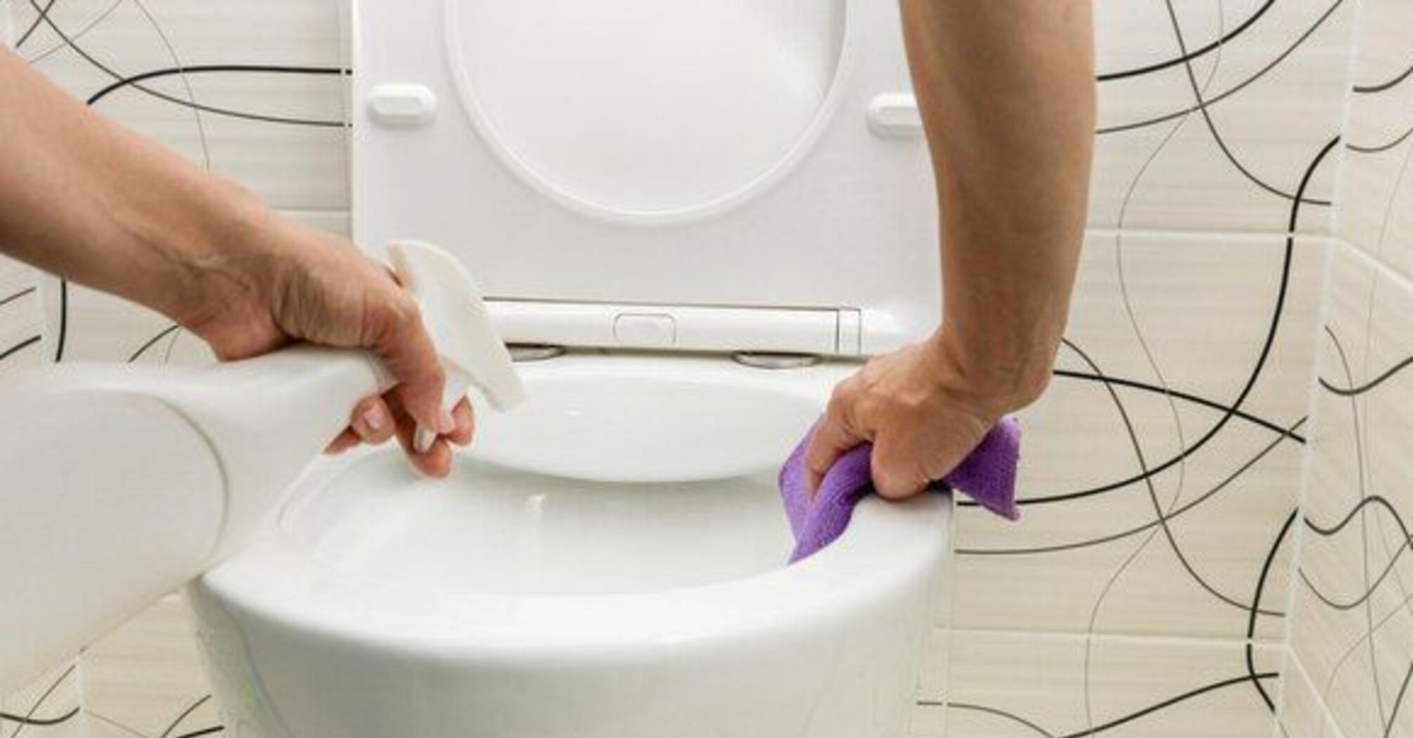 How to quickly get rid of limescale on the toilet: Effective remedies