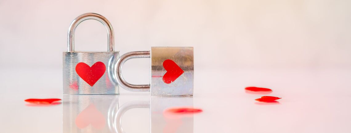 Где и как провести День влюбленных. Романтические локации регионов Украины. Сюрприз для читателей