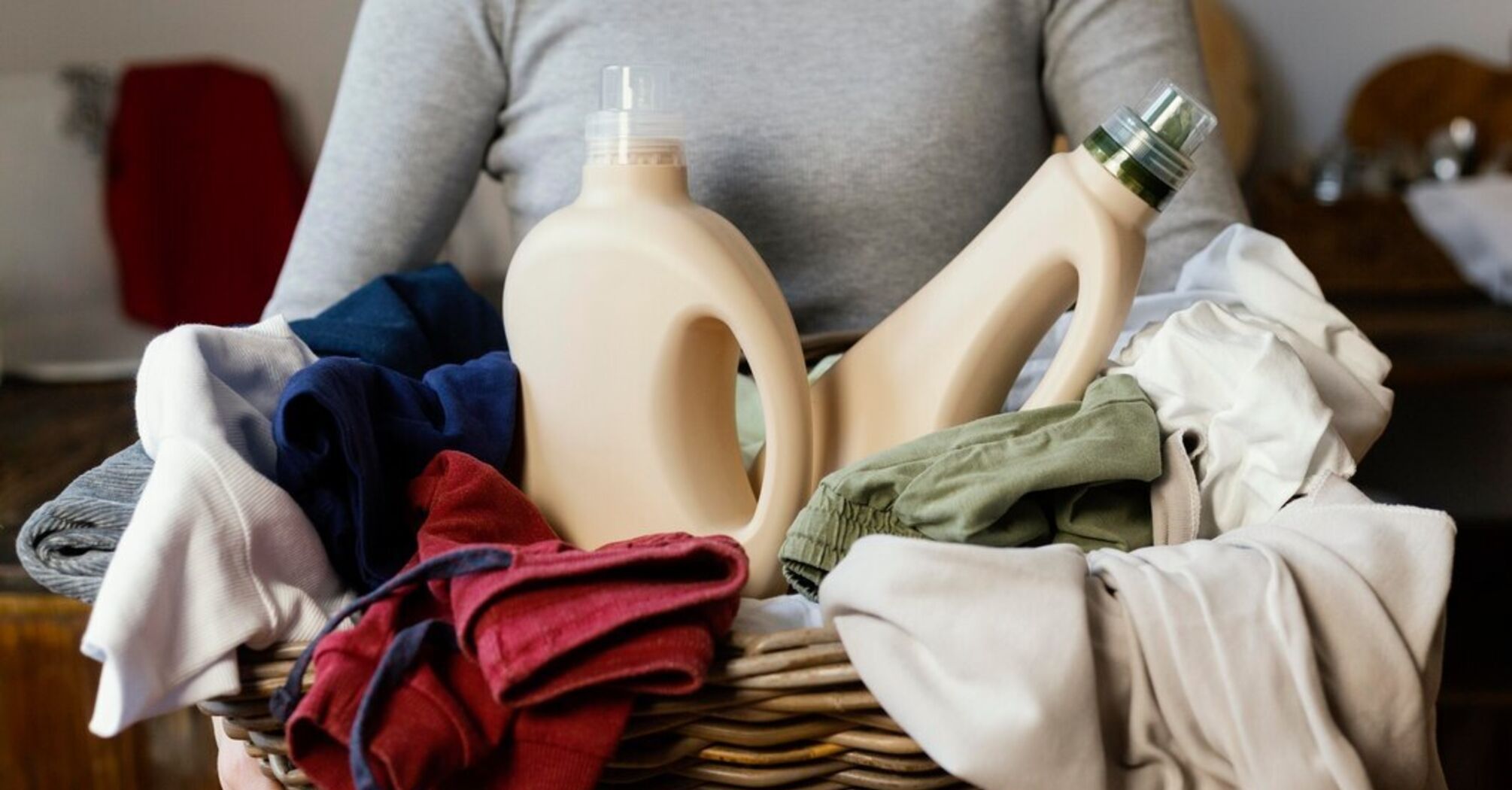Как избавиться от специфического запаха на одежде из секонд-хенда: Полезные советы