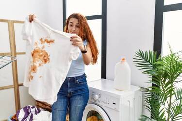 5 простих і доступних способів видалити жирні плями з тканини