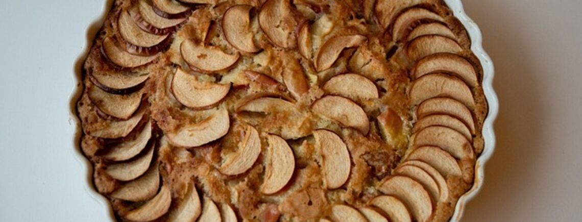 Приготовление яблочной шарлотки: советы, как создать идеальный десерт