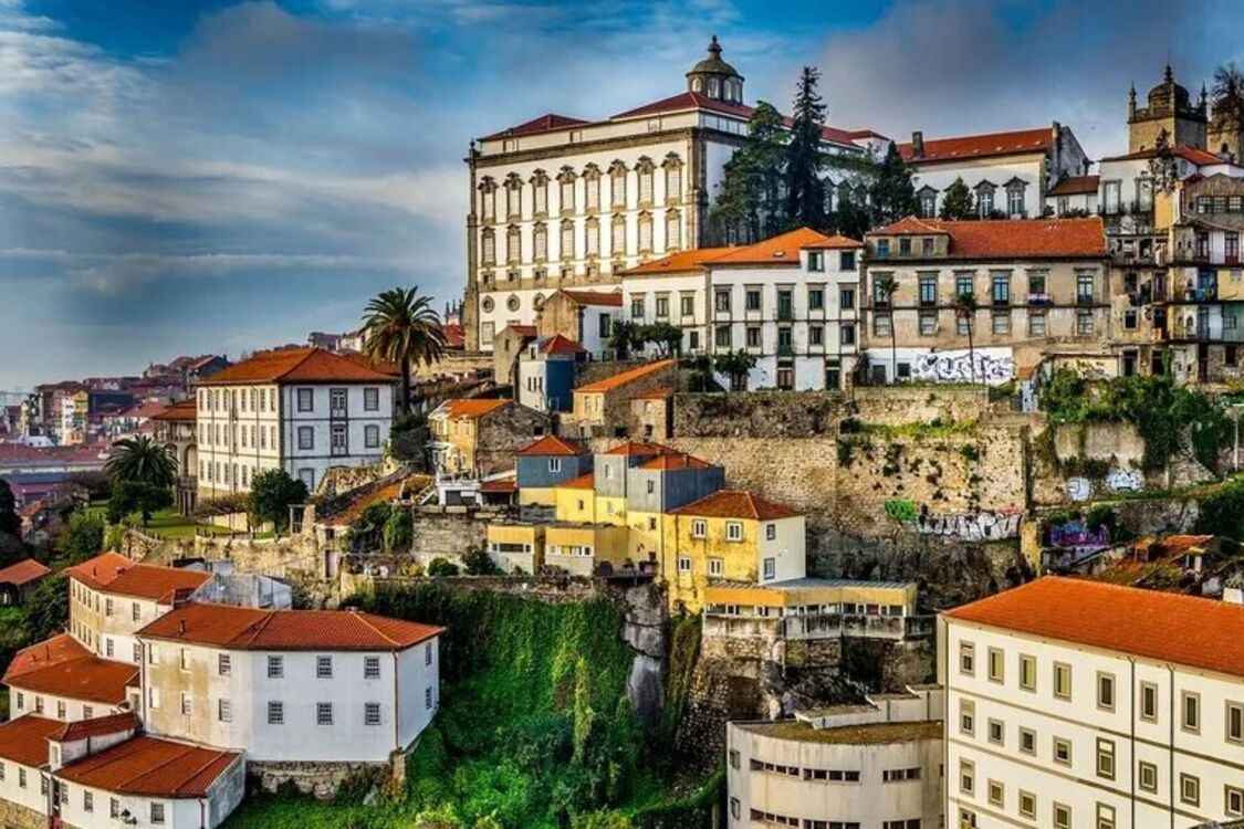 Незвичайні пам’ятки Португалії: відкрийте для себе веселу сторону країни