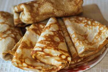 Як зробити млинці з цільнозернового борошна