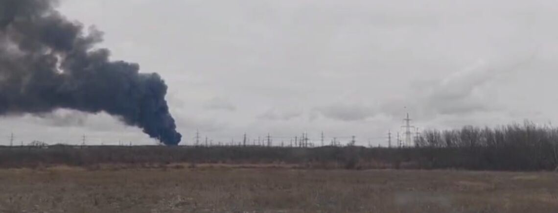 Після вибуху в окупованій Макіївці загорілася нафтобаза окупантів (відео)
