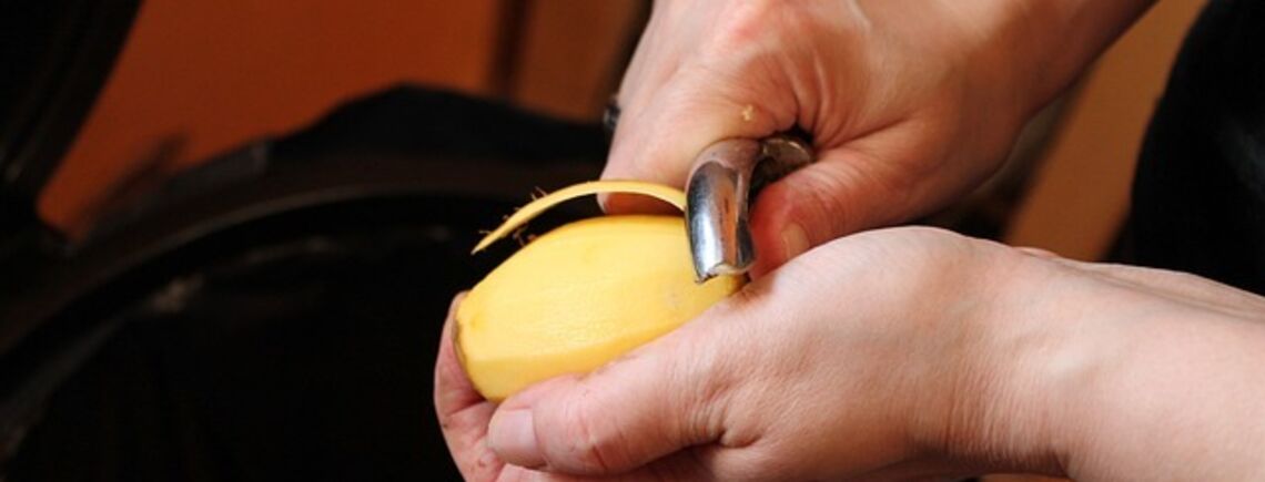 Как почистить картофель без ножа: эффективные и практичные советы