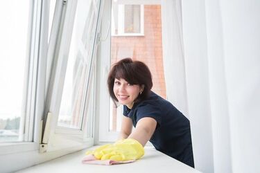 Буде білосніжним: Як легко вибілити жовте підвіконня