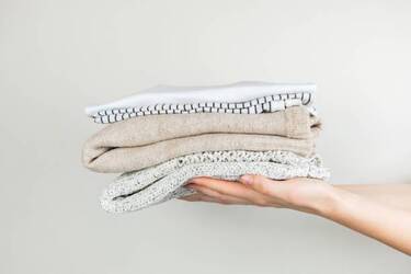 How to properly wash and iron old clothes to avoid damaging the fabric: effective tips