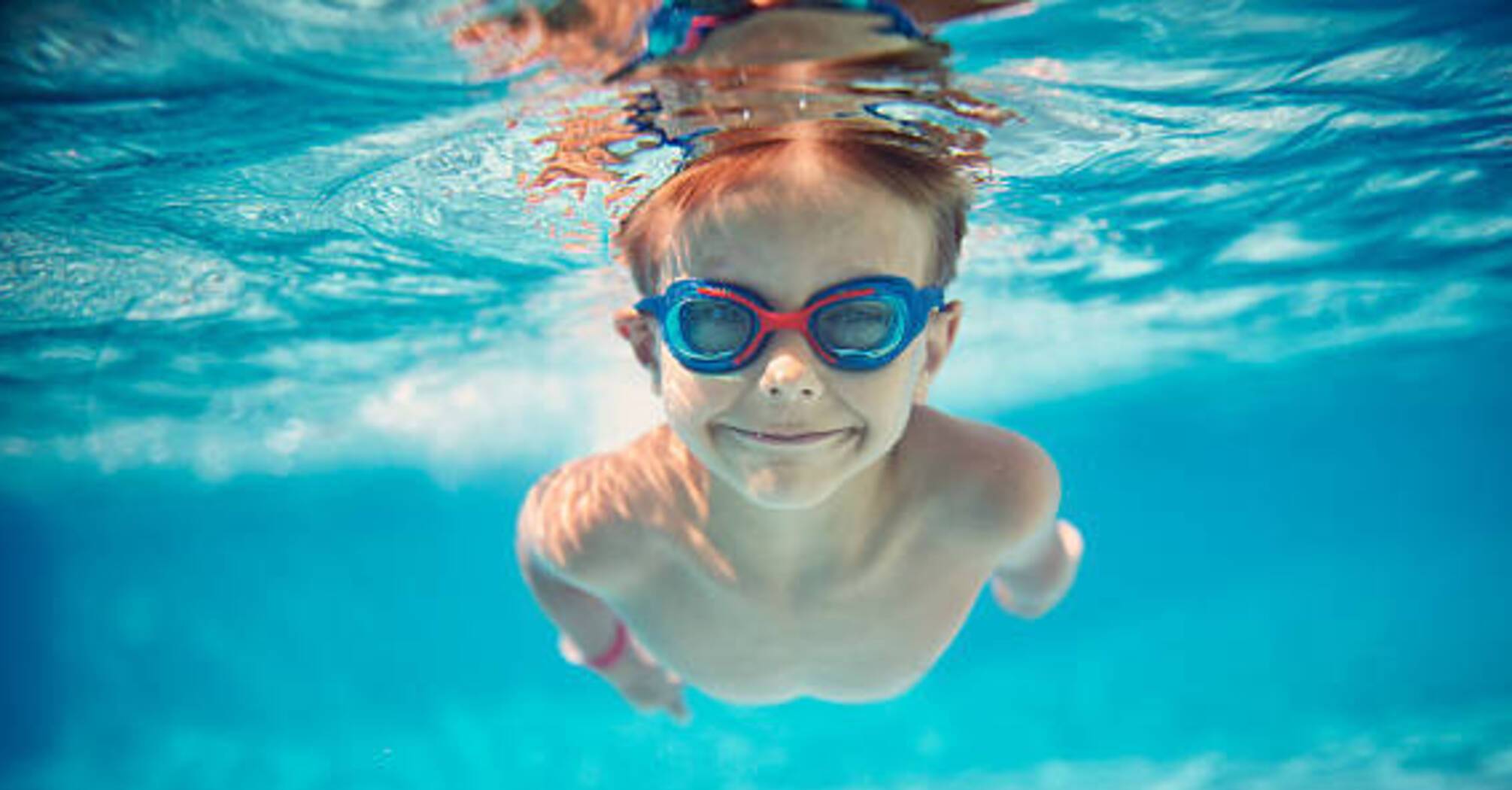 Як плавання у басейні може вплинути на здоровʼя 