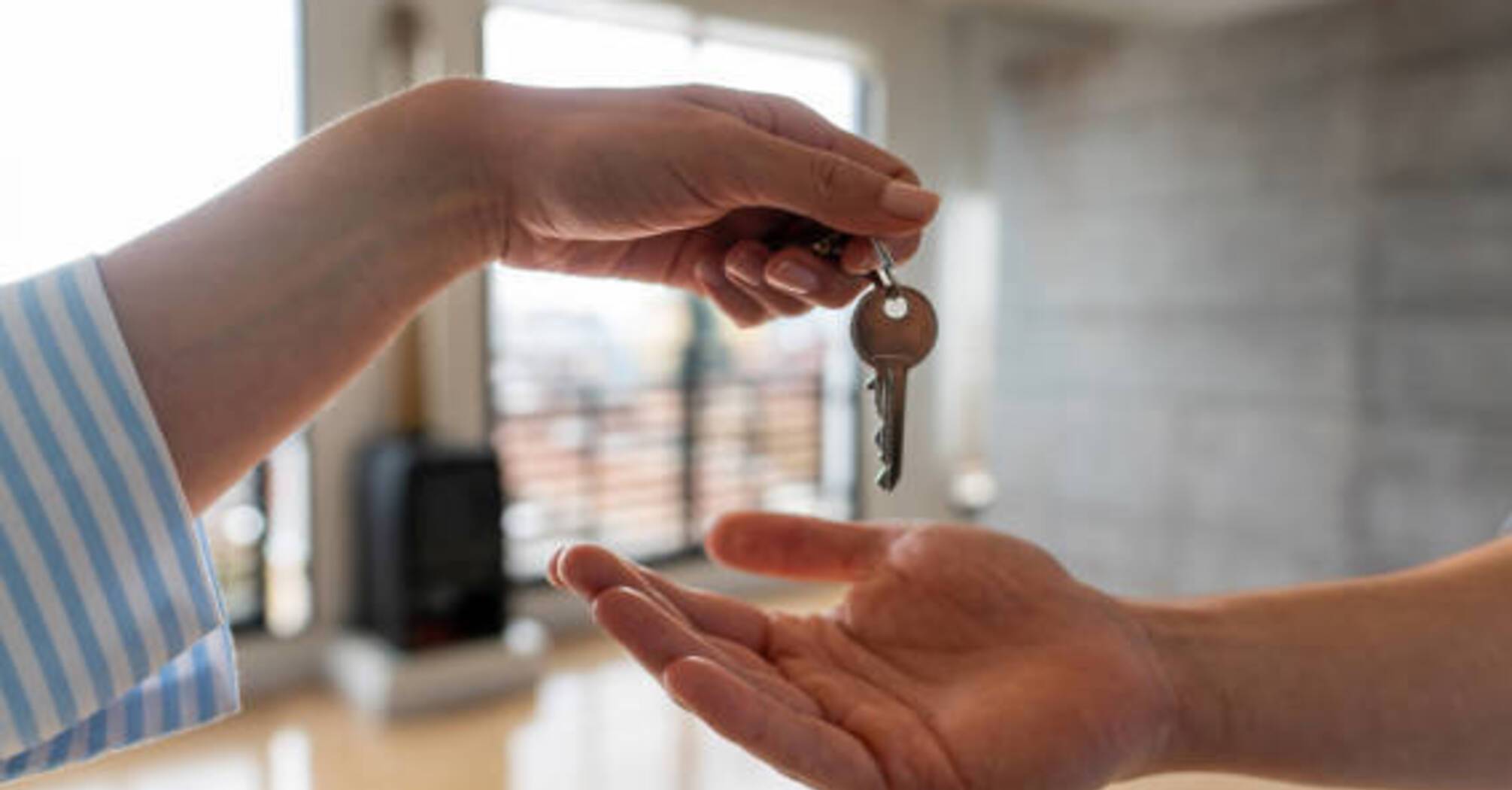 Чи варто орендувати квартиру через агенцію: переваги та недоліки вибору 