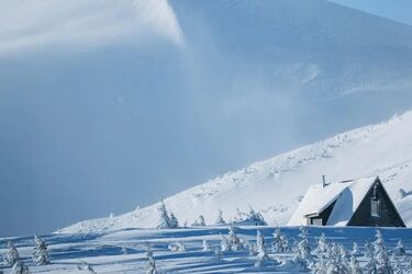 Ценопад в Карпатах. Время для бюджетного отдыха в марте