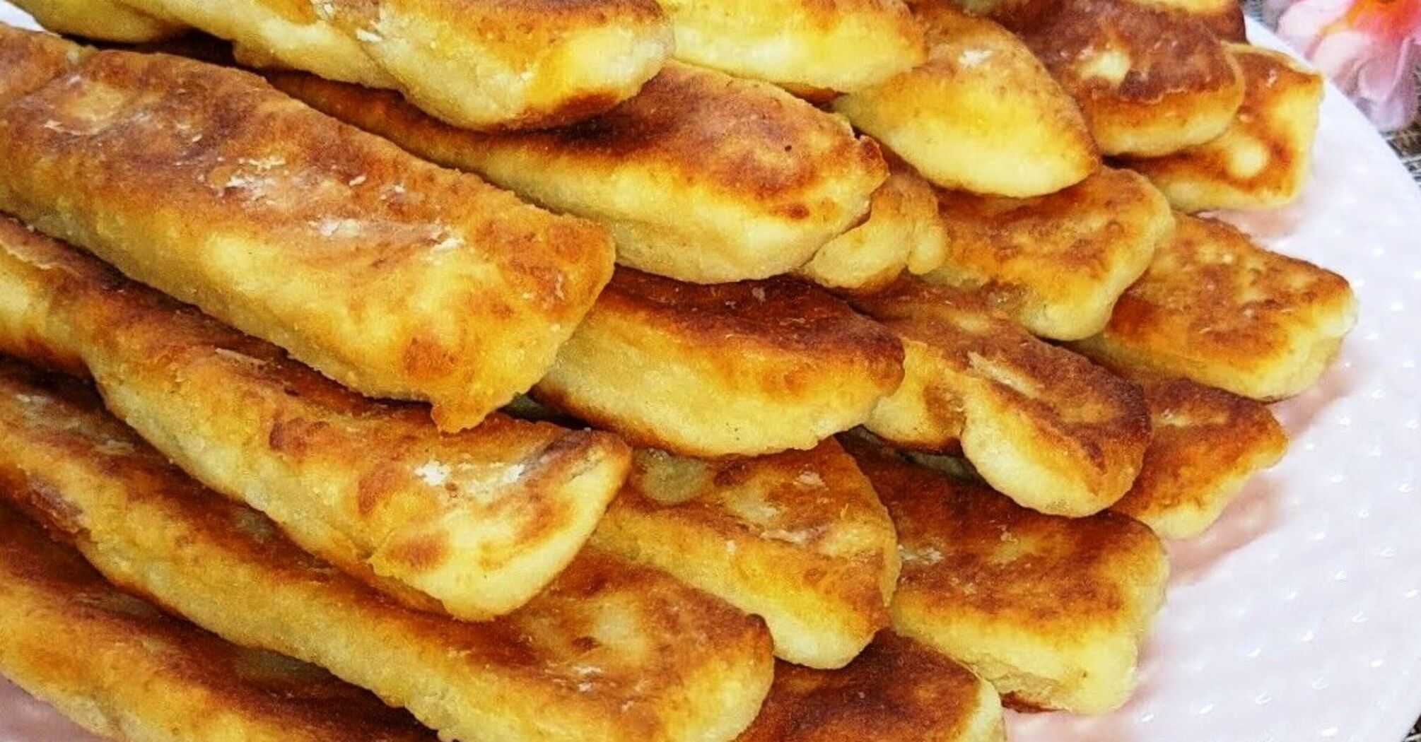 Если вам надоели сырники: как приготовить вкусный и сытный завтрак с творогом и яблоками