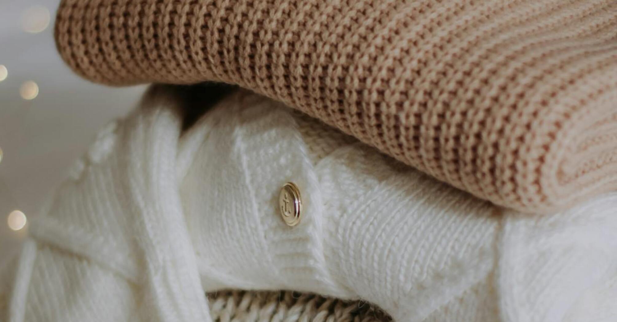 Почему стоит класть свитера в морозильную камеру: преимущества замораживания одежды