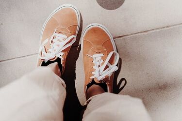 Чистка летней обуви из ткани