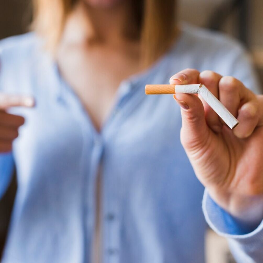 Как вывести запах табака из одежды: 4 эффективных способа