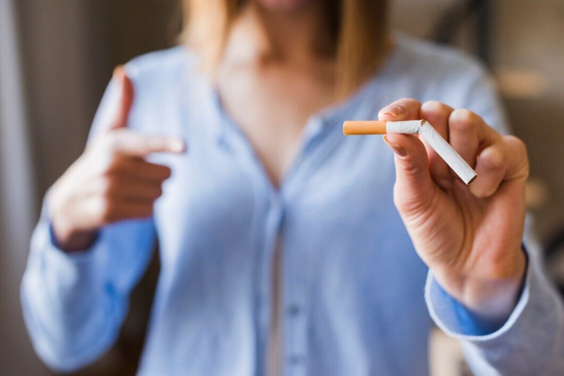 Як вивести запах тютюну з одягу: 4 ефективні способи