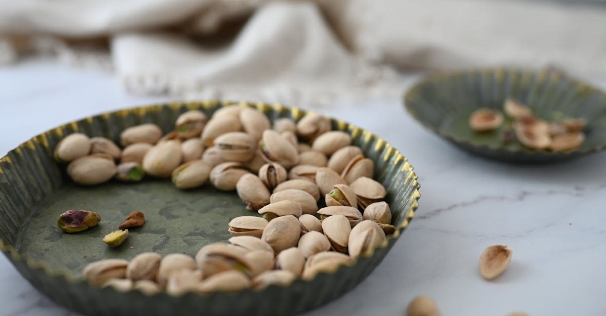 Easy ways to open pistachios: no hammer required