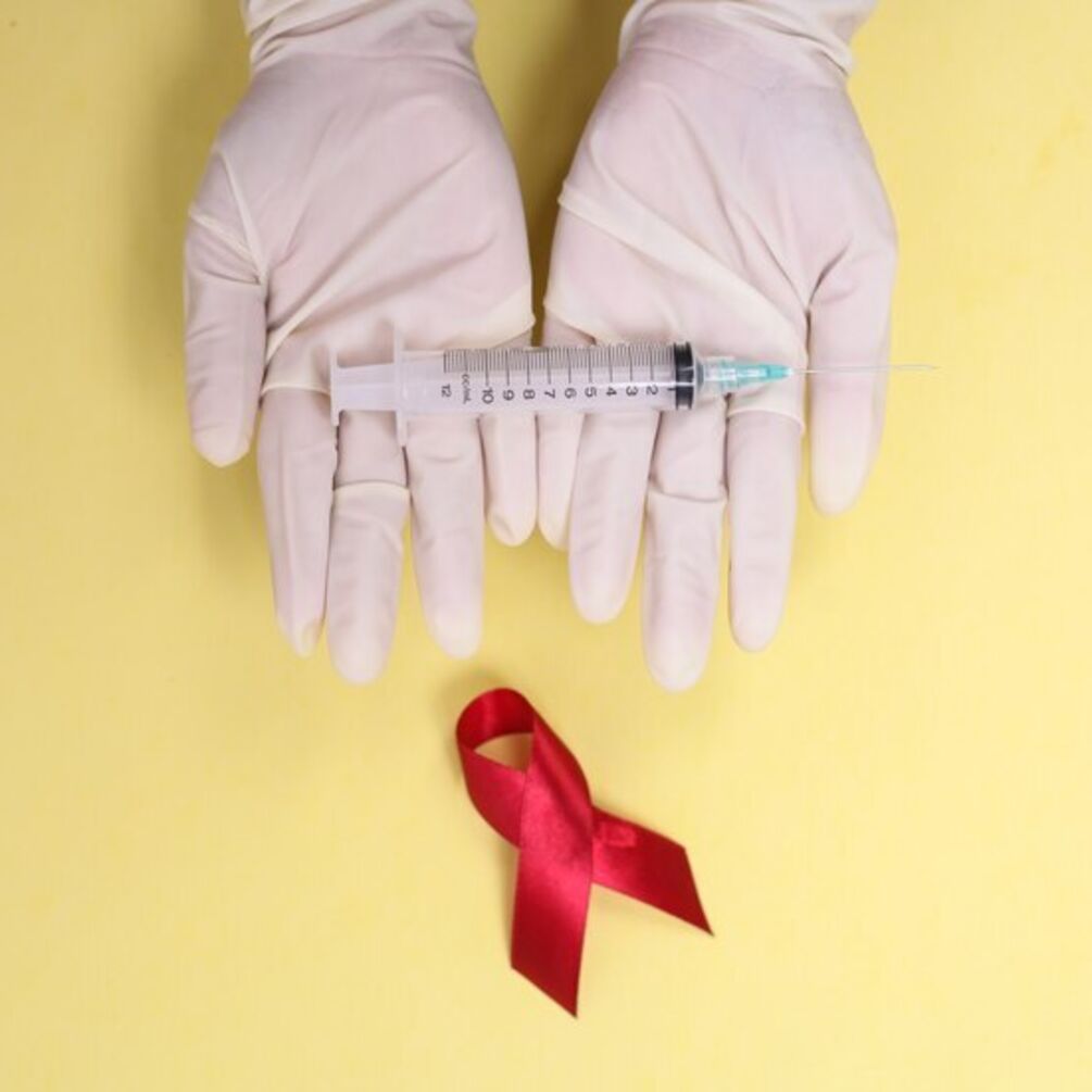  Новое лекарство от ВИЧ эффективнее таблеток