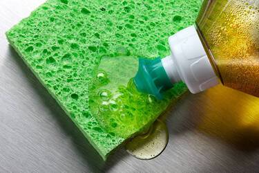 How to use dishwashing detergent in everyday life: 5 interesting tips