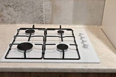 Как удалить стойкий жир и копоть из решетки газовой плиты: 5 эффективных советов