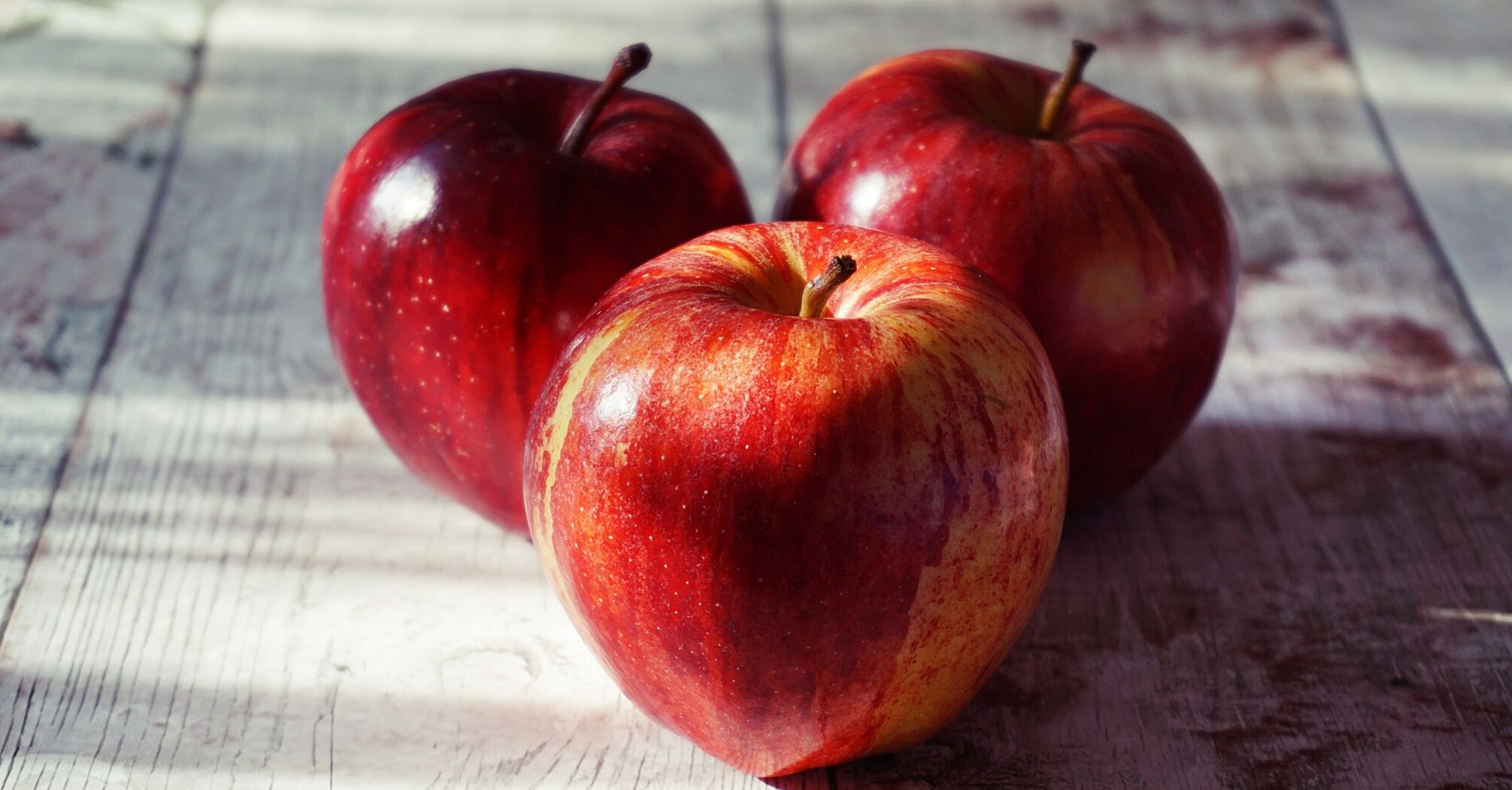 Стоит ли каждый день есть яблоки: что говорит наука и советуют ли врачи