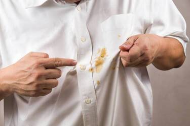 How to get rid of stains on clothes quickly and effectively: 3 unconventional life hacks