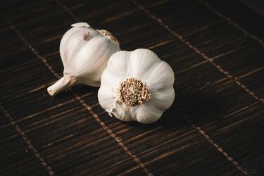 How to improve breathing after eating garlic: 5 useful tips