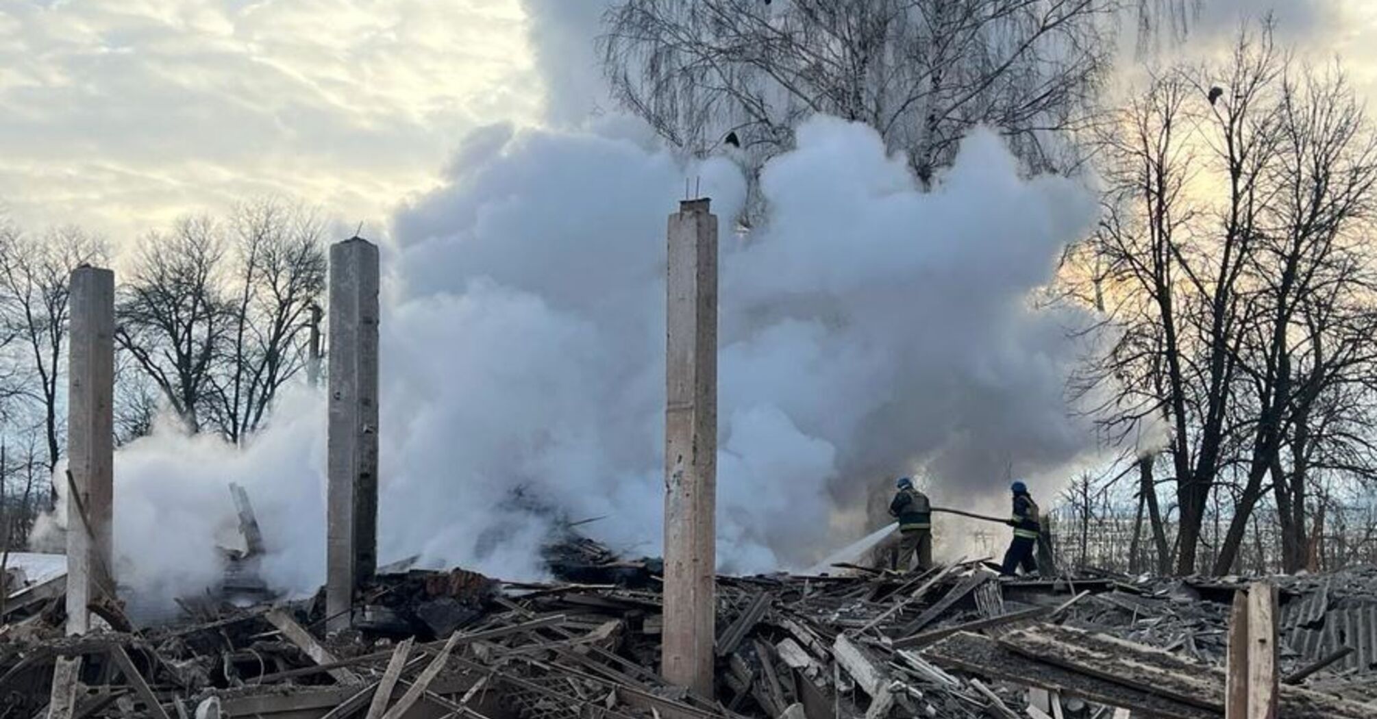 оккупанты сбросили 7 авиационных бомб на Сумский район: три человека погибли, четверо ранены (фото)