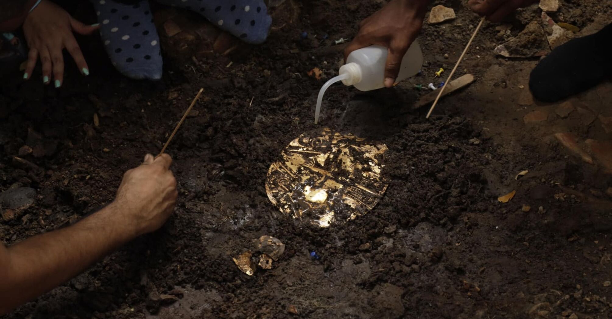 У Панамі розкопали 1200-річну гробницю лорда, наповнену золотом (фото)
