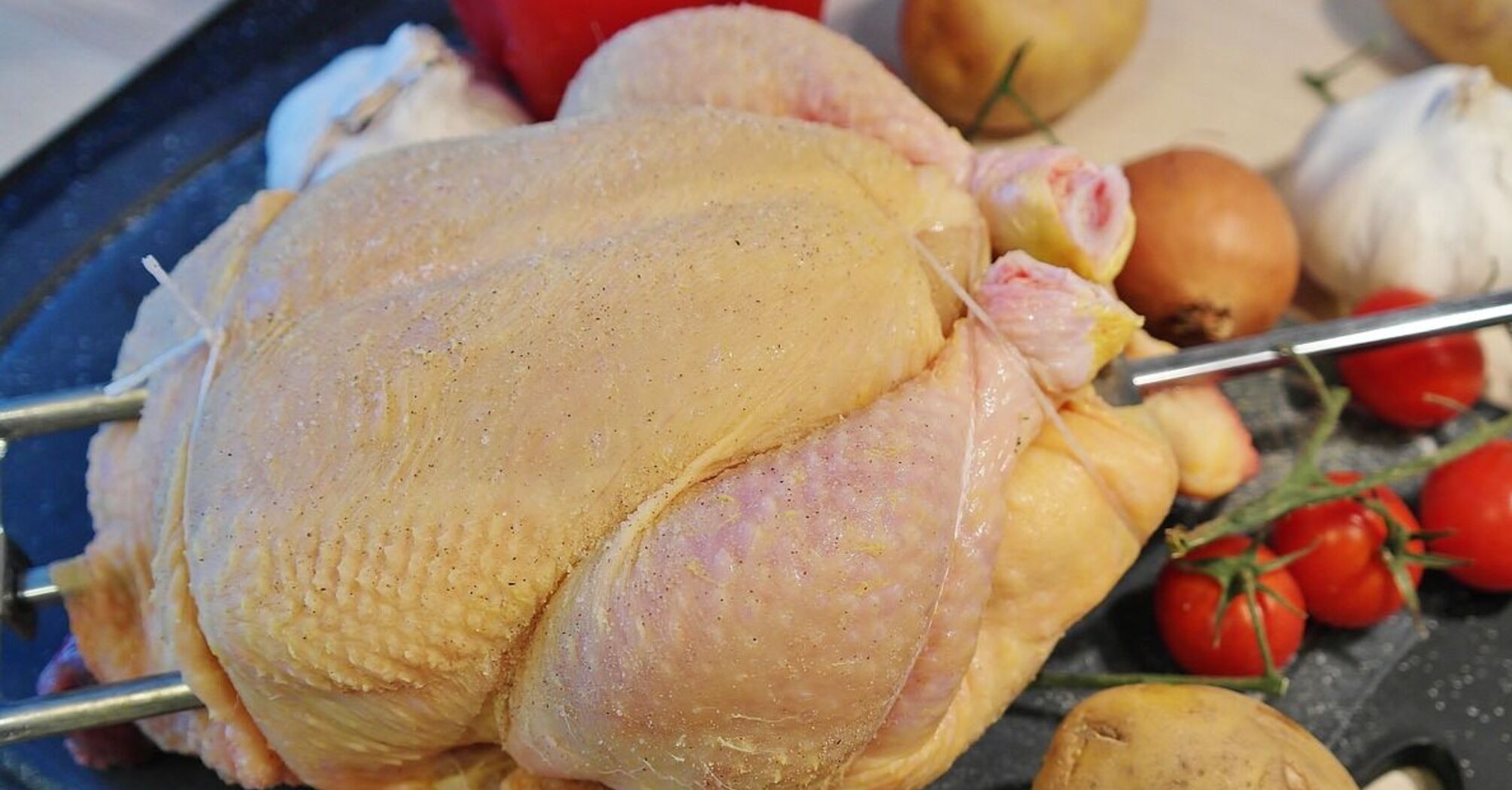 Никогда не добавляйте в бульон: какие части курицы могут быть опасны для вашего здоровья