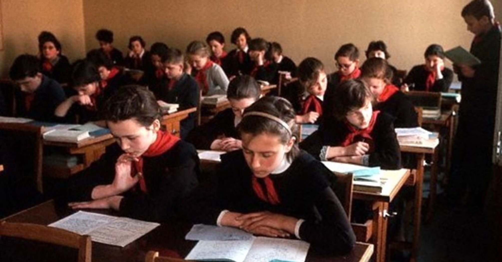 Под запретом в СССР: что категорически запрещалось школьникам