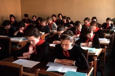 Под запретом в СССР: что категорически запрещалось школьникам