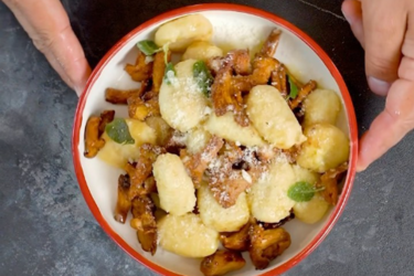 Картофельные клецки: очень вкусные на следующий день, если их поджарить на сковороде