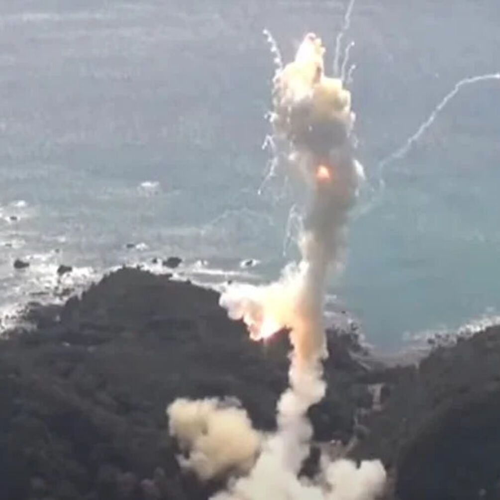 Первая японская коммерческая ракета взорвалась сразу после запуска (видео)