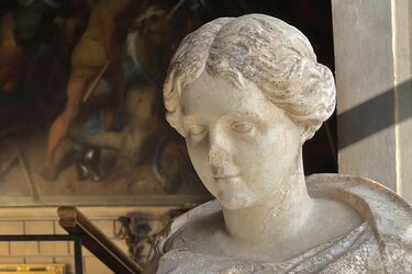 Archaeologists find noseless head of 'beautiful Roman woman' in Britain (photo)