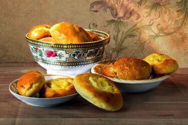 Теплые воспоминания с детства: рецепт вкусных и душистых ватрушек