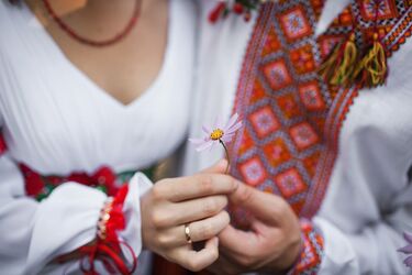 Які є гарні варіанти прощань українською, окрім 'бувайте' та 'до побачення'