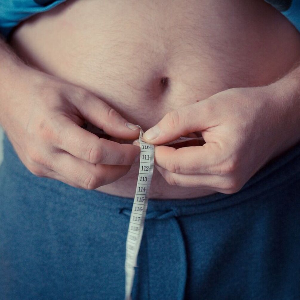 Забудьте об ИМТ: британские ученые обнаружили более эффективный способ измерения ожирения