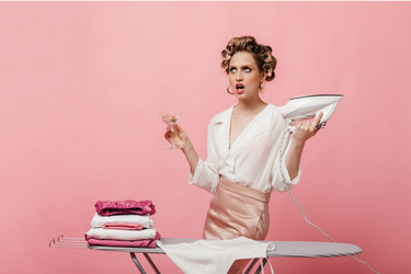 How to quickly descale an iron