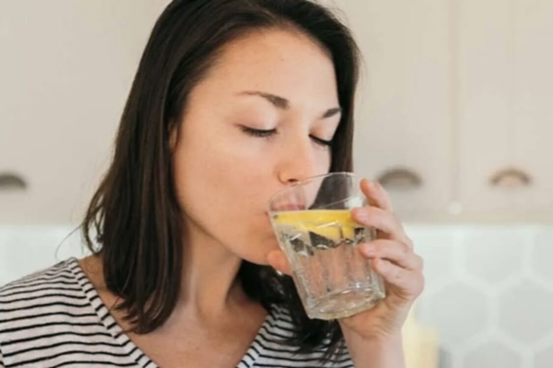 Positively affects blood circulation and metabolism: why you should drink warm water